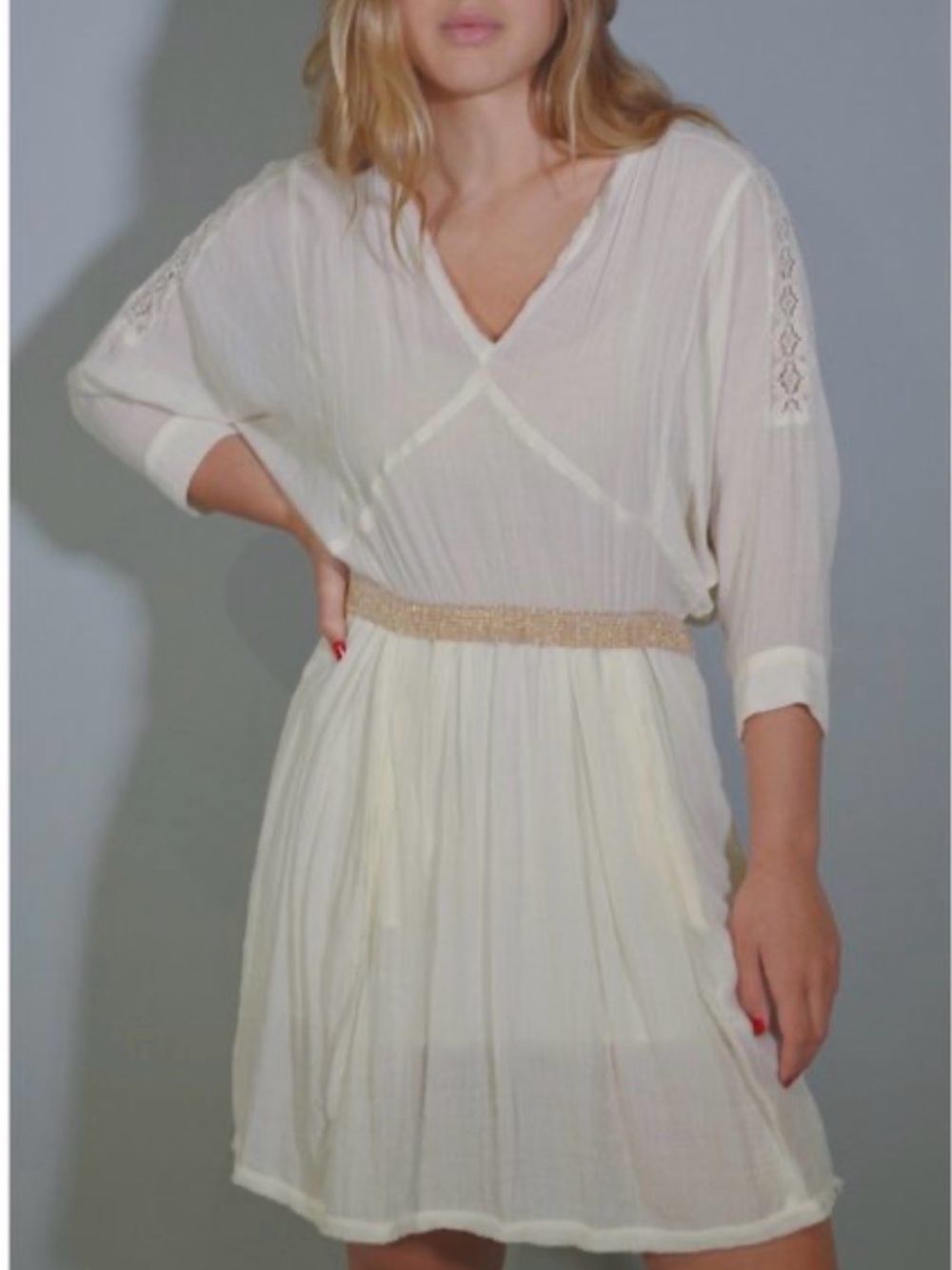 Lightweight Cream Gauze V-Neck Dress with Gold Waistband